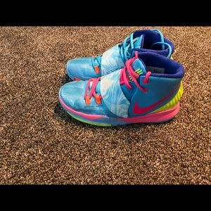 Kyrie 6 Pool (GS) - size 6. $60